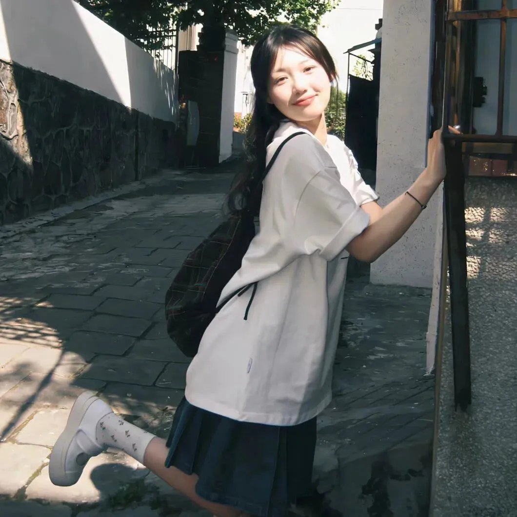 神秘小镇封面